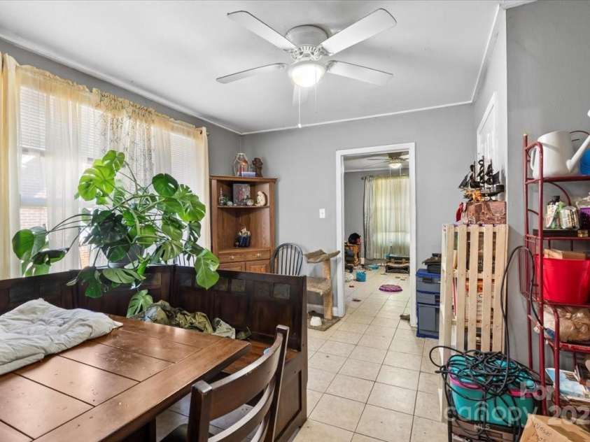921 Jackson Street, Salisbury, NC 28144.  MLS# CAR4274019, YatesRealty ID 22927. 