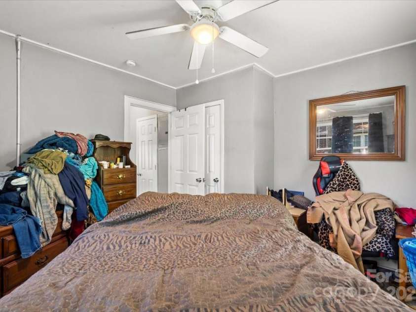 921 Jackson Street, Salisbury, NC 28144.  MLS# CAR4274019, YatesRealty ID 22927. 