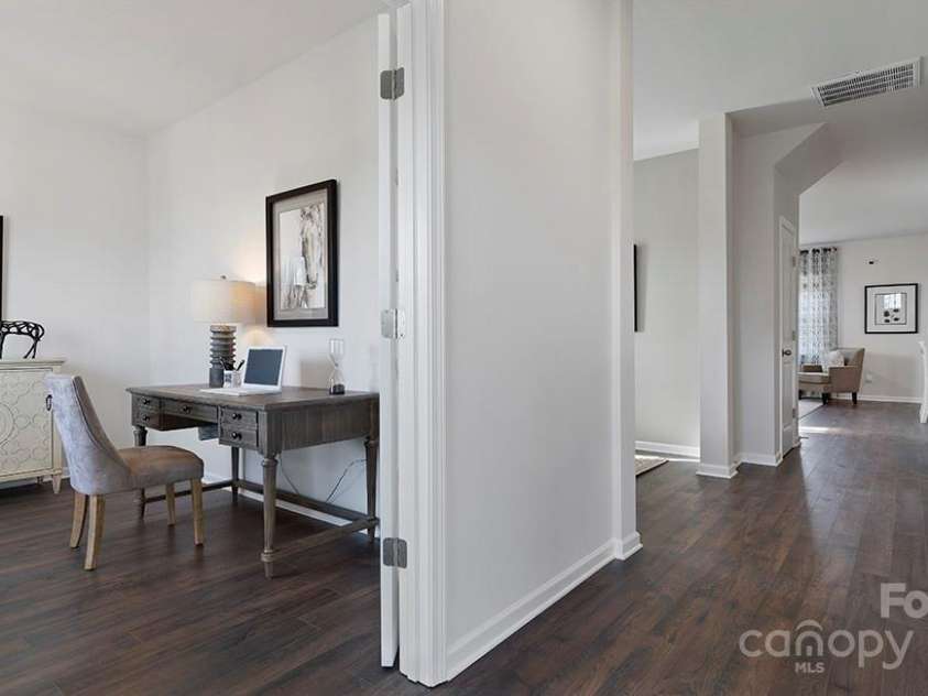 3719 Coleman Drive, Charlotte, NC 28215.  MLS# CAR4216057, YatesRealty ID 22929. 
