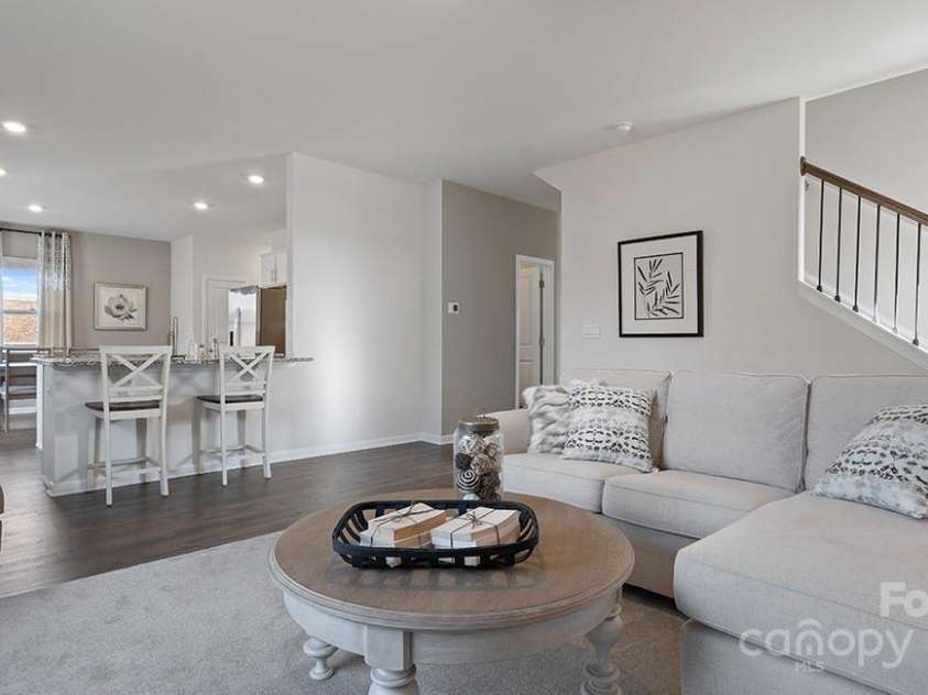 3719 Coleman Drive, Charlotte, NC 28215.  MLS# CAR4216057, YatesRealty ID 22929. 