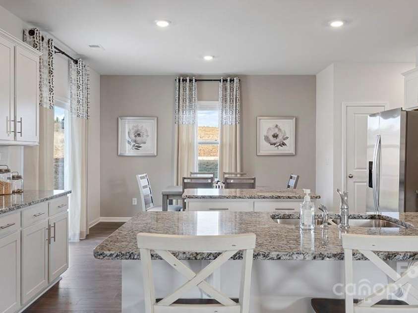 3719 Coleman Drive, Charlotte, NC 28215.  MLS# CAR4216057, YatesRealty ID 22929. 