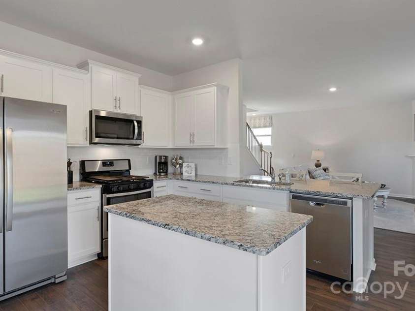 3719 Coleman Drive, Charlotte, NC 28215.  MLS# CAR4216057, YatesRealty ID 22929. 