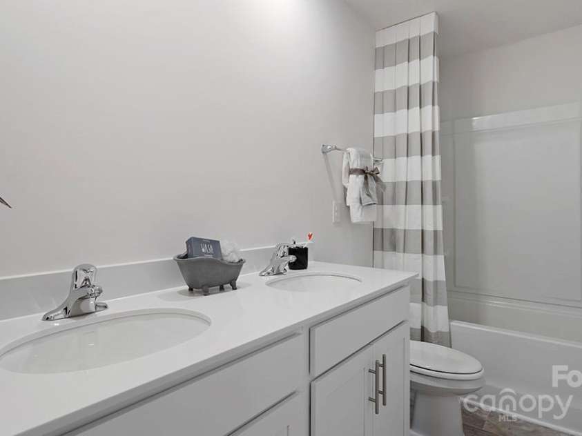 3719 Coleman Drive, Charlotte, NC 28215.  MLS# CAR4216057, YatesRealty ID 22929. 