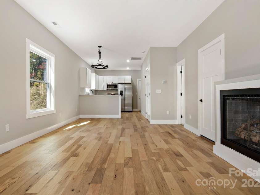 136 Northbend Drive, Asheville, NC 28804.  MLS# CAR4195615, YatesRealty ID 2293. 