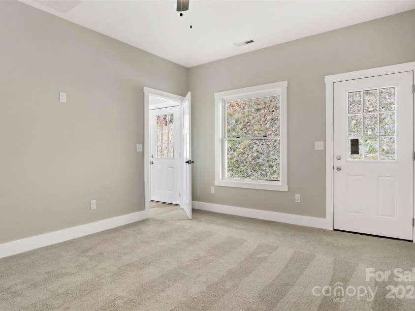 136 Northbend Drive, Asheville, NC 28804.  MLS# CAR4195615, YatesRealty ID 2293. 