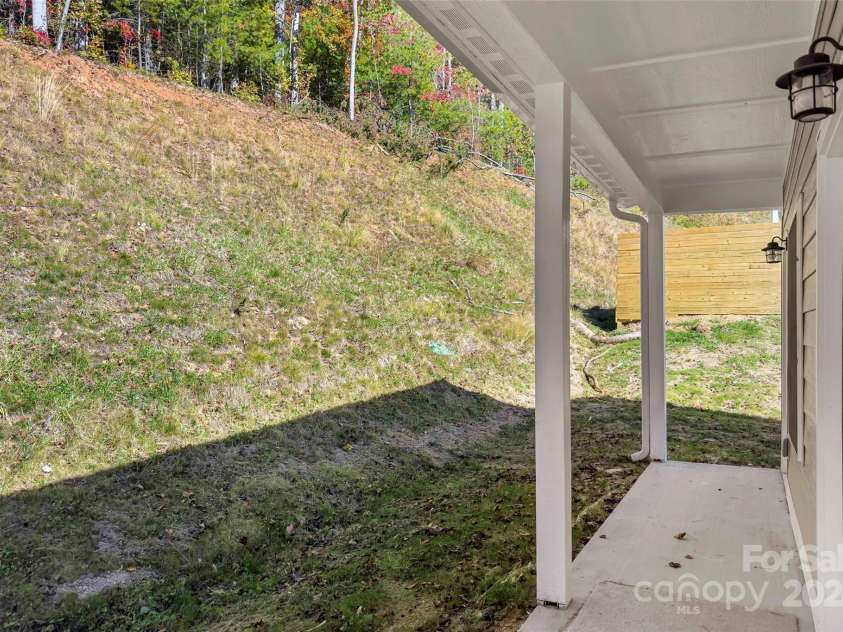 136 Northbend Drive, Asheville, NC 28804.  MLS# CAR4195615, YatesRealty ID 2293. 