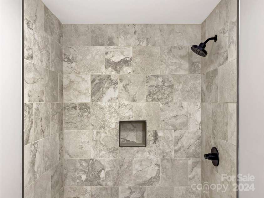 136 Northbend Drive, Asheville, NC 28804.  MLS# CAR4195615, YatesRealty ID 2293. 