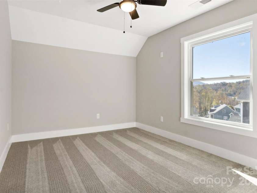 136 Northbend Drive, Asheville, NC 28804.  MLS# CAR4195615, YatesRealty ID 2293. 