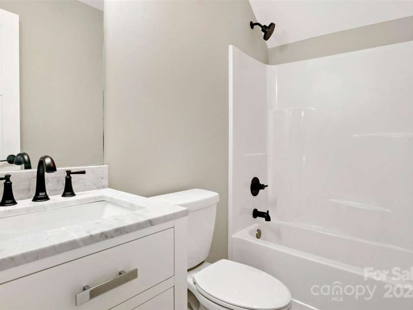 136 Northbend Drive, Asheville, NC 28804.  MLS# CAR4195615, YatesRealty ID 2293. 