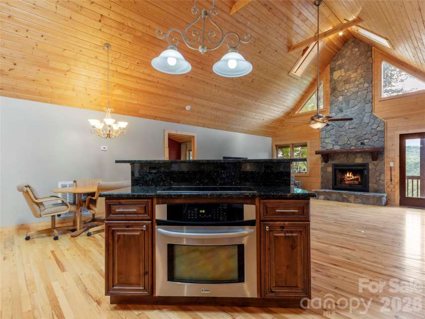 346 Appaloosa Trail, Burnsville, NC 28714.  MLS# CAR4312103, YatesRealty ID 2293. 