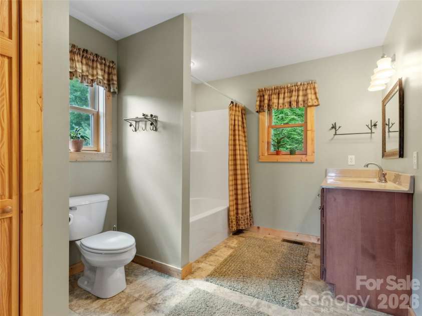 346 Appaloosa Trail, Burnsville, NC 28714.  MLS# CAR4312103, YatesRealty ID 2293. 