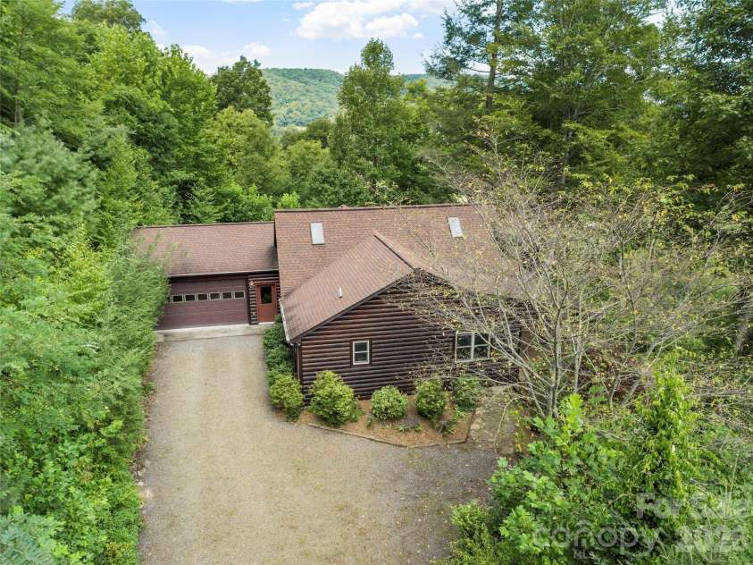 346 Appaloosa Trail, Burnsville, NC 28714.  MLS# CAR4312103, YatesRealty ID 2293. 