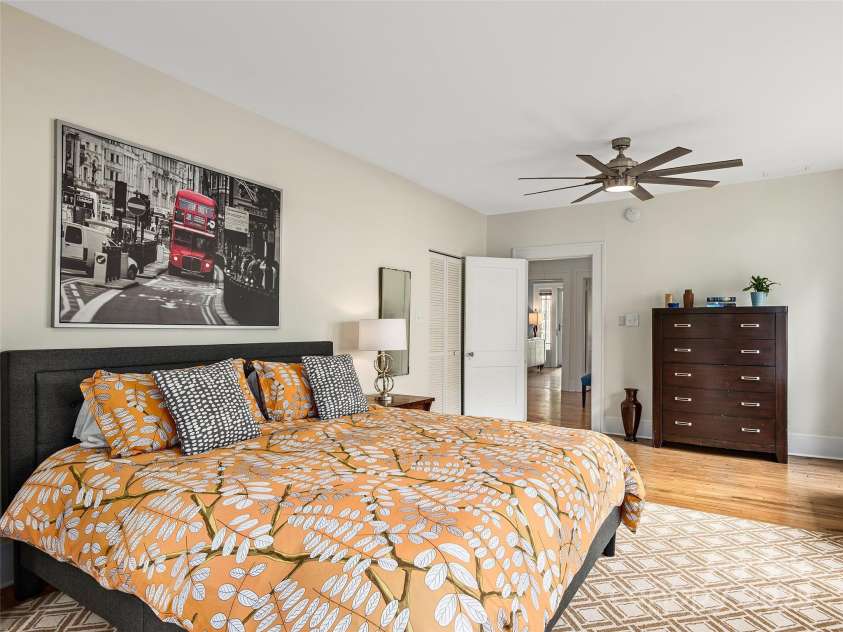 25 Mount Vernon Circle, Asheville, NC 28804.  MLS# CAR4264228, YatesRealty ID 22930. 