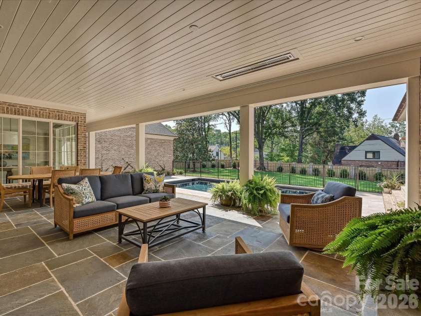 3701 Pelham Lane, Charlotte, NC 28211.  MLS# CAR4361615, YatesRealty ID 22930. Covered Patio