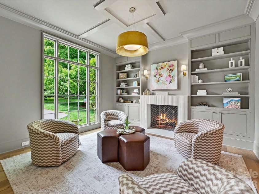 3701 Pelham Lane, Charlotte, NC 28211.  MLS# CAR4361615, YatesRealty ID 22930. Study