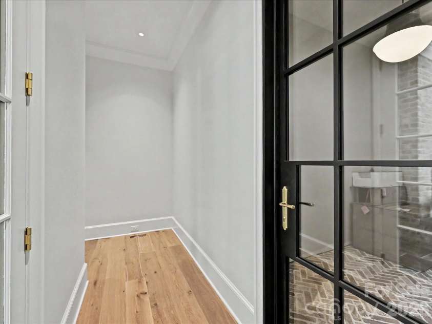 3701 Pelham Lane, Charlotte, NC 28211.  MLS# CAR4361615, YatesRealty ID 22930. Wine Cellar