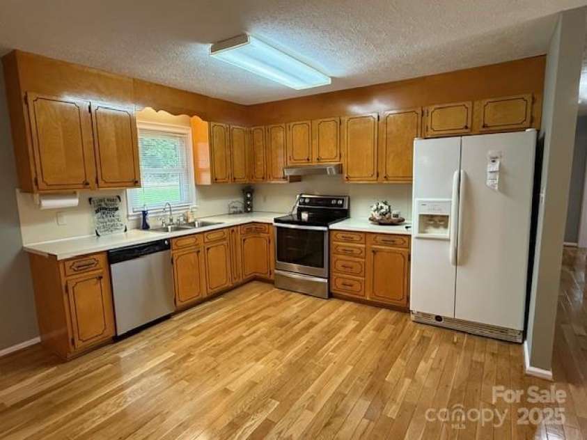 2410 Mt Herman Heights, Hudson, NC 28638.  MLS# CAR4266501, YatesRealty ID 22931. 