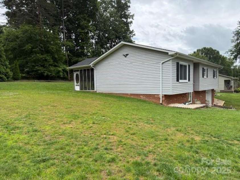 2410 Mt Herman Heights, Hudson, NC 28638.  MLS# CAR4266501, YatesRealty ID 22931. 