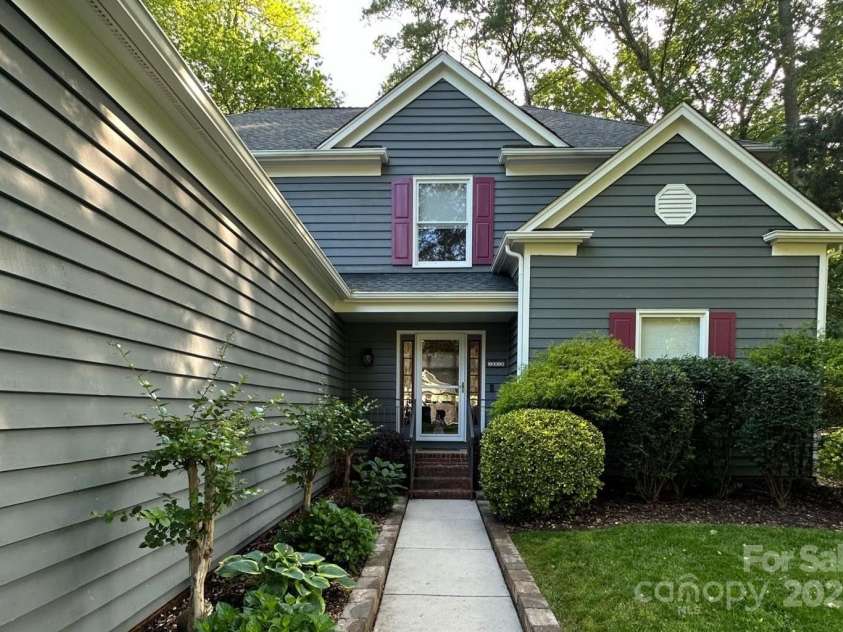 12610 Angel Oak Drive, Huntersville, NC 28078.  MLS# CAR4257893, YatesRealty ID 22932. 