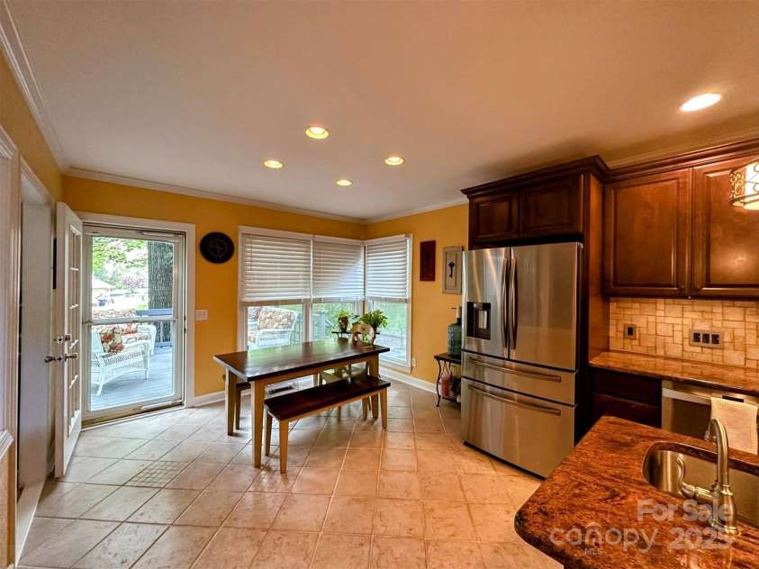 12610 Angel Oak Drive, Huntersville, NC 28078.  MLS# CAR4257893, YatesRealty ID 22932. 