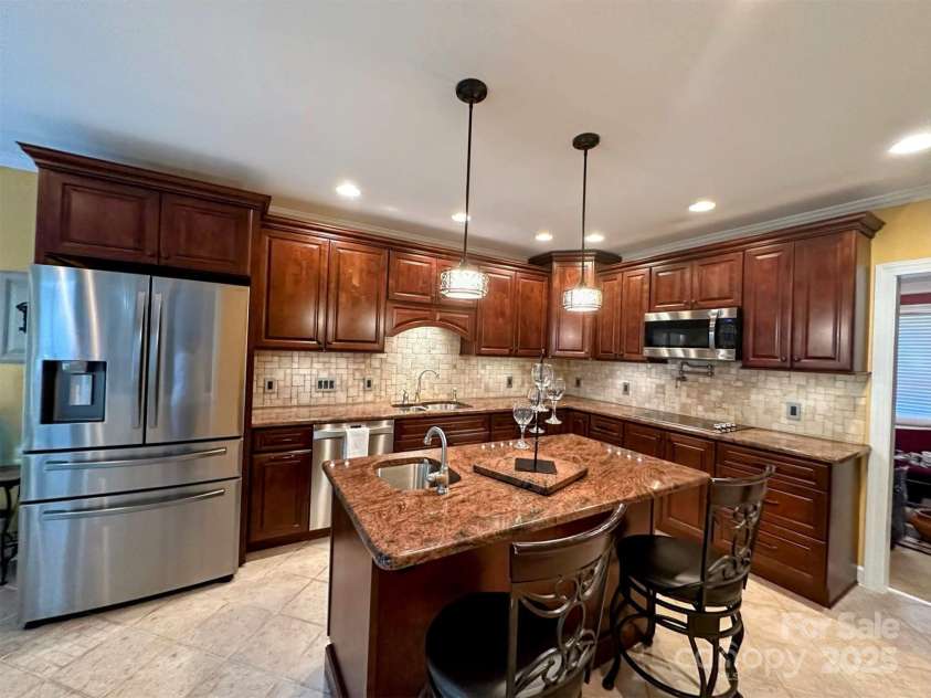 12610 Angel Oak Drive, Huntersville, NC 28078.  MLS# CAR4257893, YatesRealty ID 22932. 