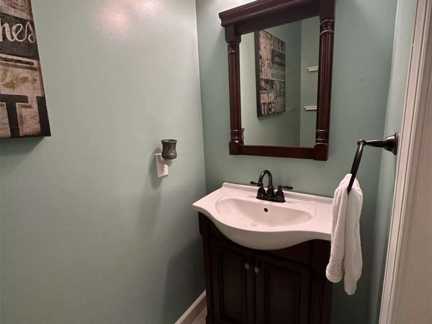 12610 Angel Oak Drive, Huntersville, NC 28078.  MLS# CAR4257893, YatesRealty ID 22932. 