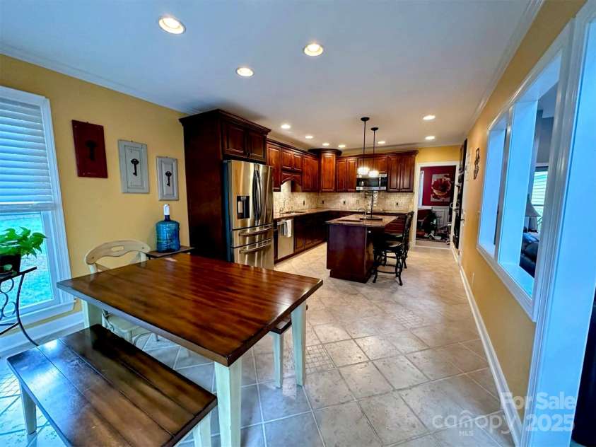 12610 Angel Oak Drive, Huntersville, NC 28078.  MLS# CAR4257893, YatesRealty ID 22932. 