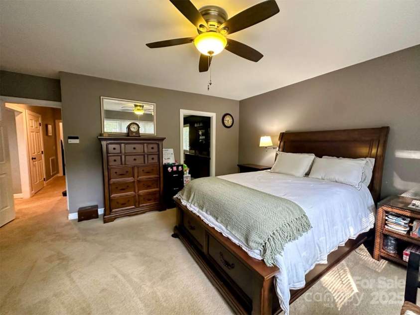 12610 Angel Oak Drive, Huntersville, NC 28078.  MLS# CAR4257893, YatesRealty ID 22932. 