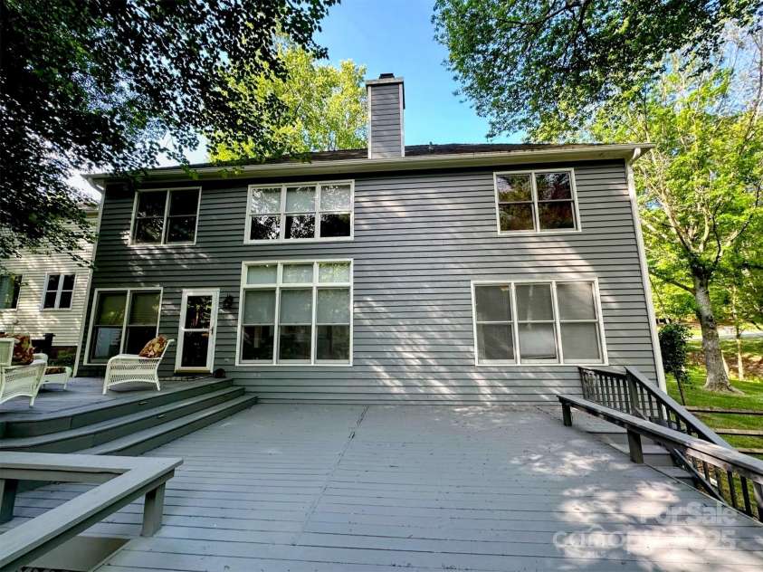 12610 Angel Oak Drive, Huntersville, NC 28078.  MLS# CAR4257893, YatesRealty ID 22932. 