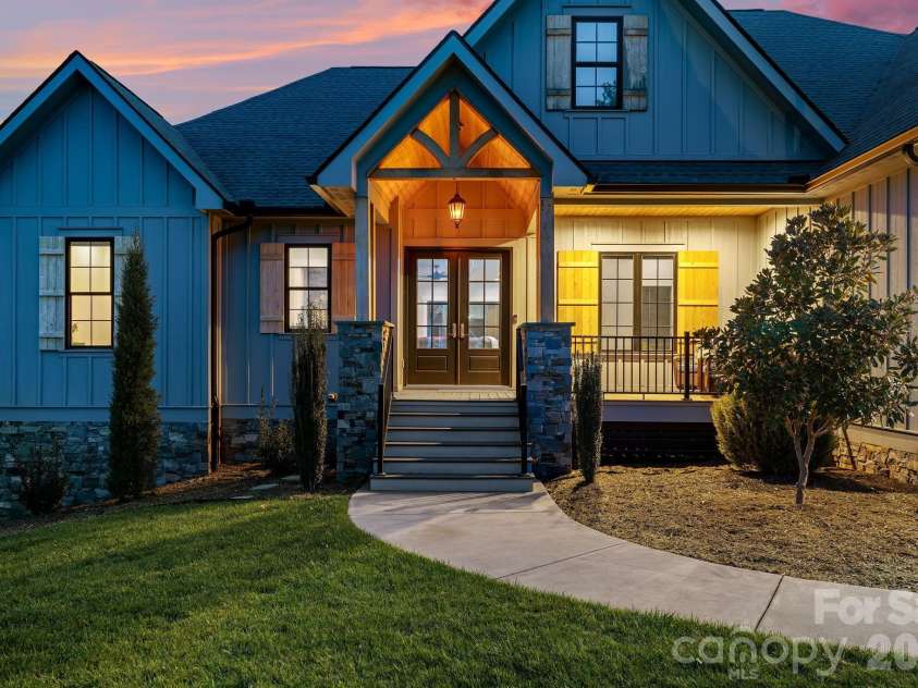 31 Grizzly Drive, Leicester, NC 28748.  MLS# CAR4366099, YatesRealty ID 22932. 