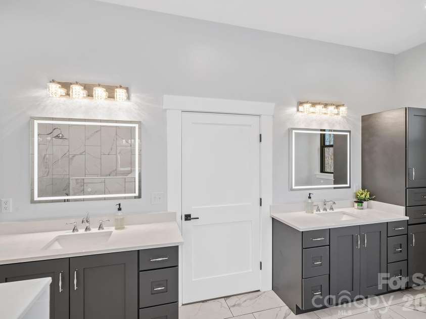 31 Grizzly Drive, Leicester, NC 28748.  MLS# CAR4366099, YatesRealty ID 22932. 