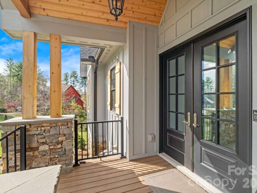 31 Grizzly Drive, Leicester, NC 28748.  MLS# CAR4366099, YatesRealty ID 22932. 