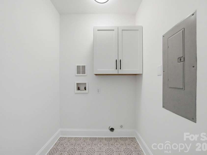 131 Normandy Road, Mooresville, NC 28117.  MLS# CAR4401226, YatesRealty ID 22934. 