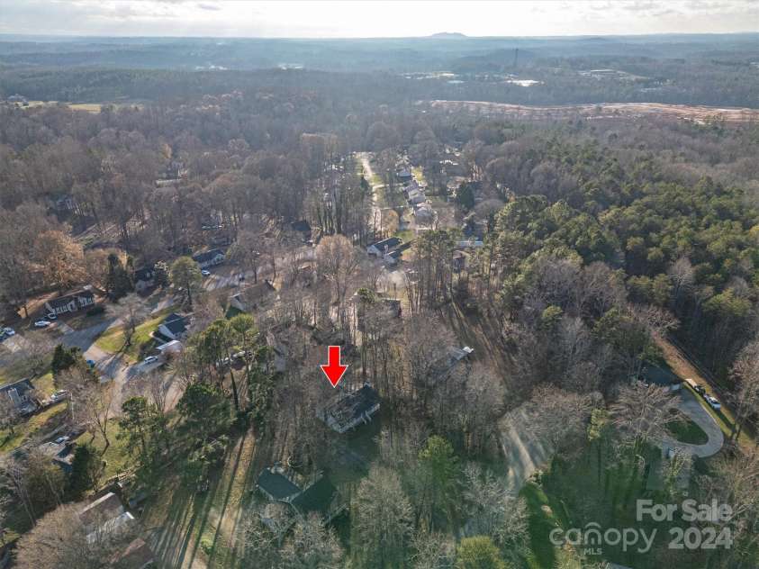 121 Pam Drive, Gastonia, NC 28056.  MLS# CAR4207996, YatesRealty ID 22935. Aerial View of Area
