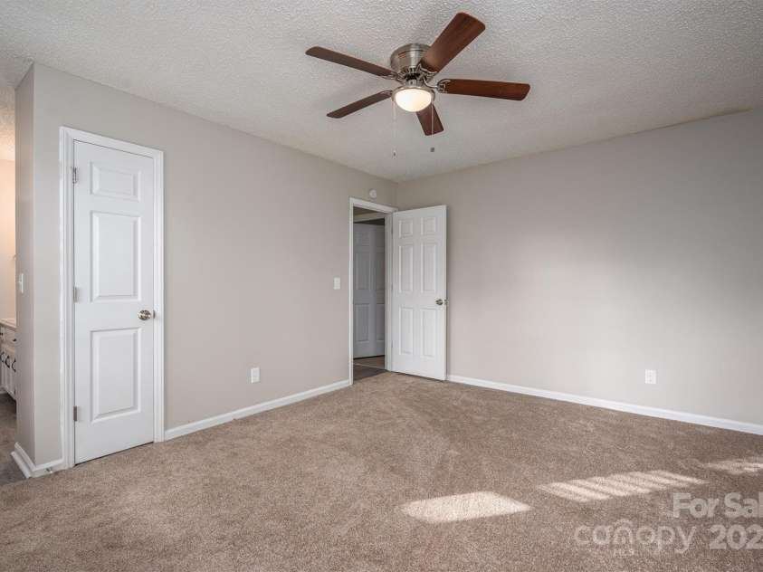 121 Pam Drive, Gastonia, NC 28056.  MLS# CAR4207996, YatesRealty ID 22935. Primary Bedroom