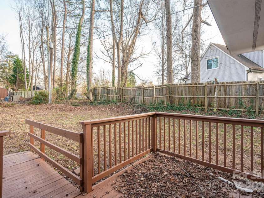 121 Pam Drive, Gastonia, NC 28056.  MLS# CAR4207996, YatesRealty ID 22935. Rear Yard