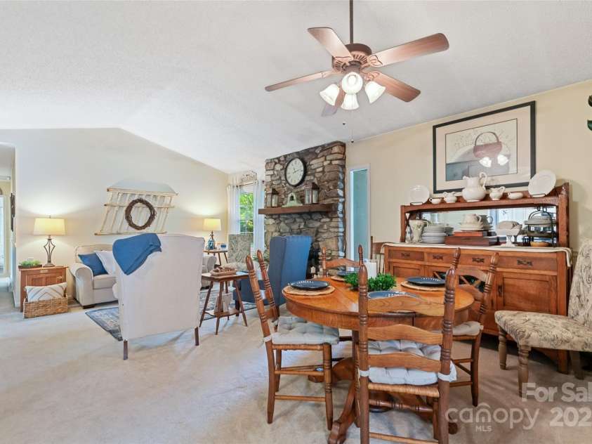 16 Fieldstone Court, Arden, NC 28704.  MLS# CAR4265199, YatesRealty ID 22937. 