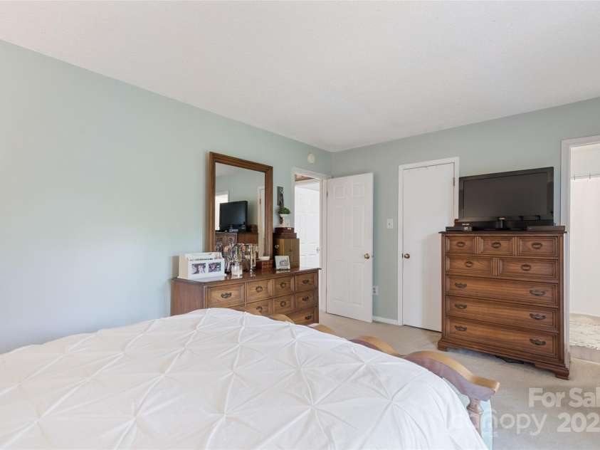 16 Fieldstone Court, Arden, NC 28704.  MLS# CAR4265199, YatesRealty ID 22937. 