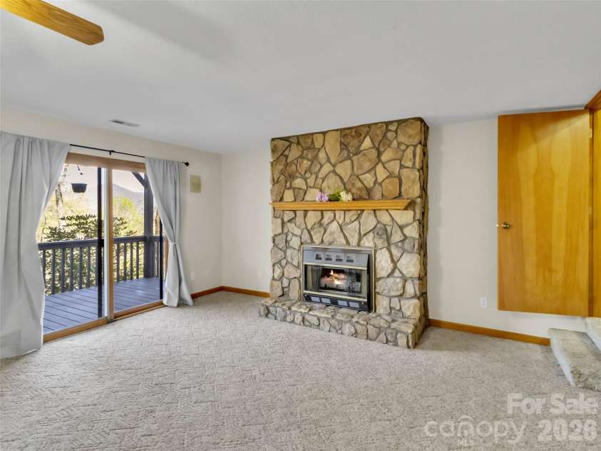400 Indian Trail, Franklin, NC 28734.  MLS# CAR4363989, YatesRealty ID 22937. 