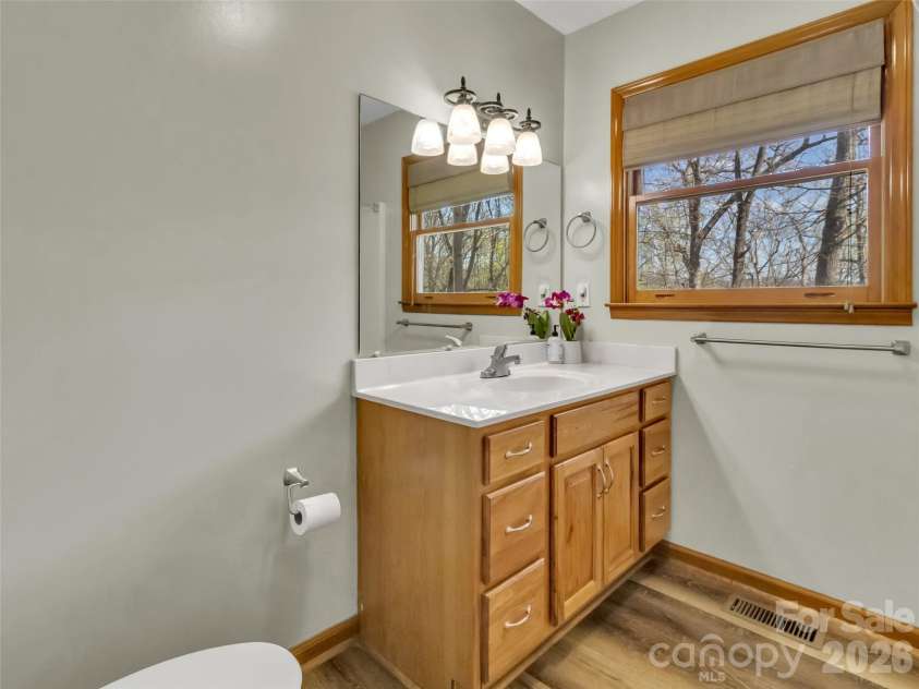 400 Indian Trail, Franklin, NC 28734.  MLS# CAR4363989, YatesRealty ID 22937. 