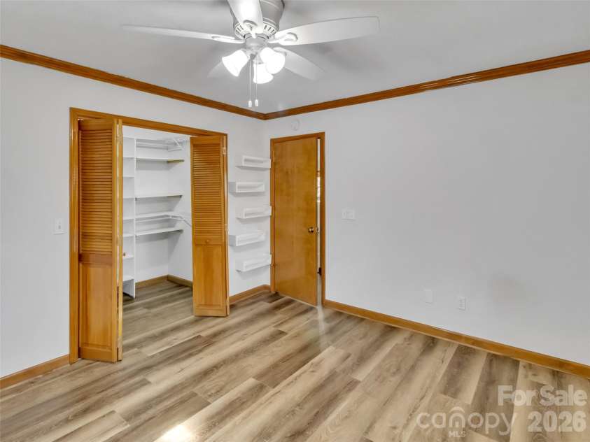 400 Indian Trail, Franklin, NC 28734.  MLS# CAR4363989, YatesRealty ID 22937. 