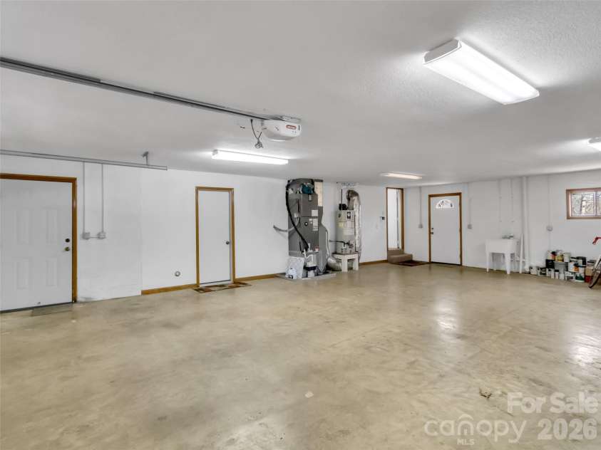400 Indian Trail, Franklin, NC 28734.  MLS# CAR4363989, YatesRealty ID 22937. 