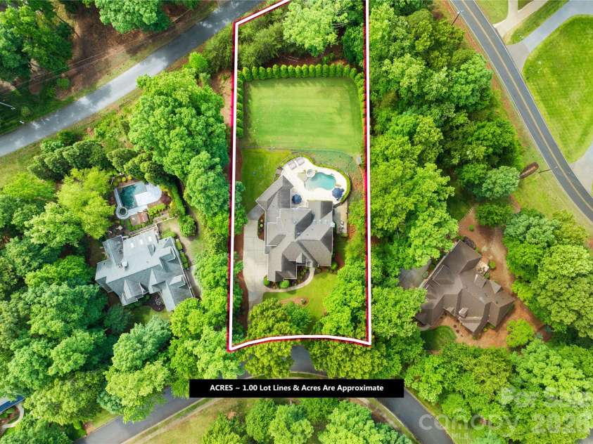 162 Dedham Loop, Mooresville, NC 28117.  MLS# CAR4378074, YatesRealty ID 22938. Almost 1 acre PRIVATE lot with mature landscaping
