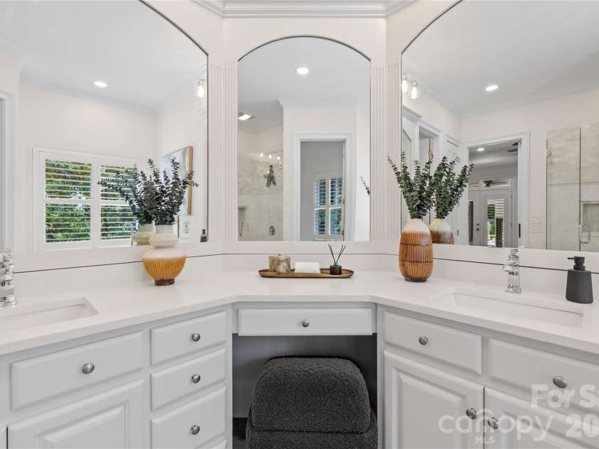 162 Dedham Loop, Mooresville, NC 28117.  MLS# CAR4378074, YatesRealty ID 22938. Primary EnSuite