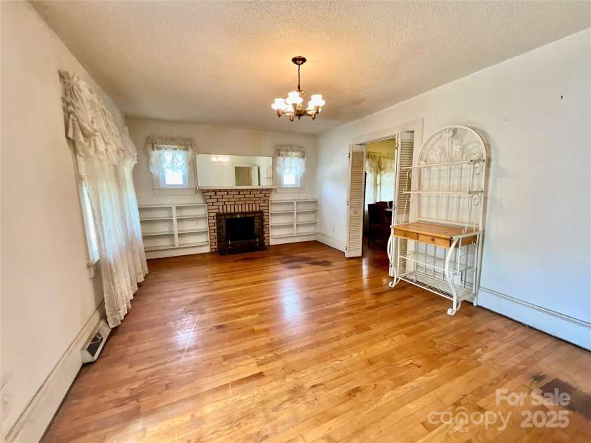 61 Perry Street, Marion, NC 28752.  MLS# CAR4265637, YatesRealty ID 22938. 