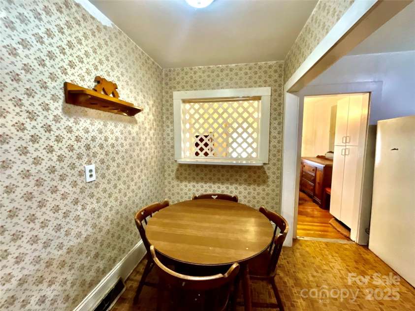 61 Perry Street, Marion, NC 28752.  MLS# CAR4265637, YatesRealty ID 22938. Breakfast Nook