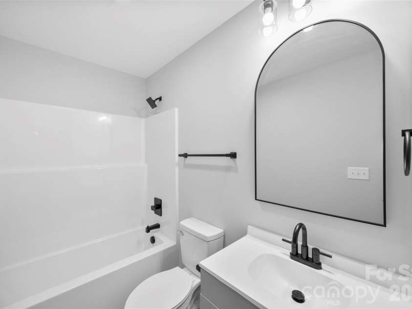 414 Peachtree Street, Albemarle, NC 28001.  MLS# CAR4351060, YatesRealty ID 2294. Secondary Bathroom