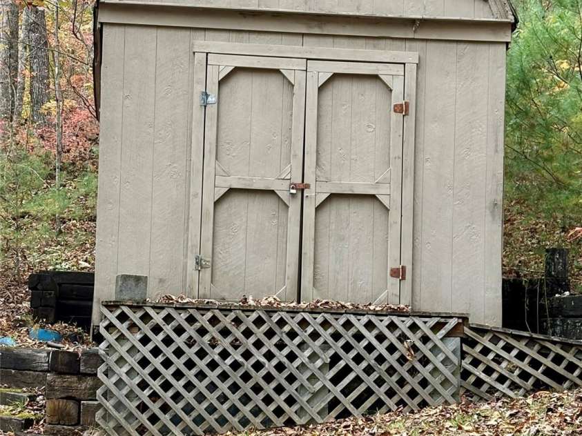 875 Carson Creek Road, Brevard, NC 28712.  MLS# CAR4316362, YatesRealty ID 2294. 