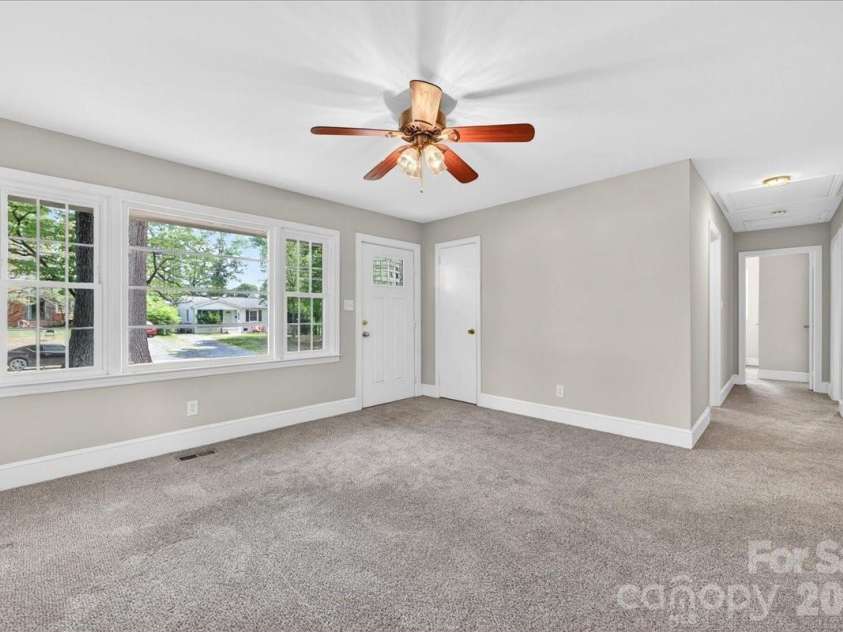 4820 Charleston Drive, Charlotte, NC 28212.  MLS# CAR4369686, YatesRealty ID 22940. 