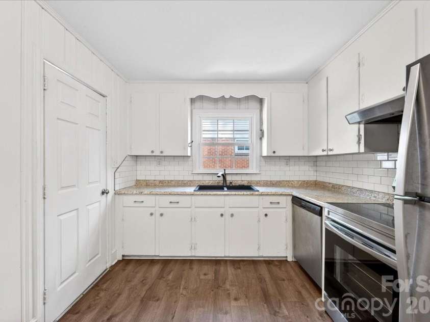 4820 Charleston Drive, Charlotte, NC 28212.  MLS# CAR4369686, YatesRealty ID 22940. 